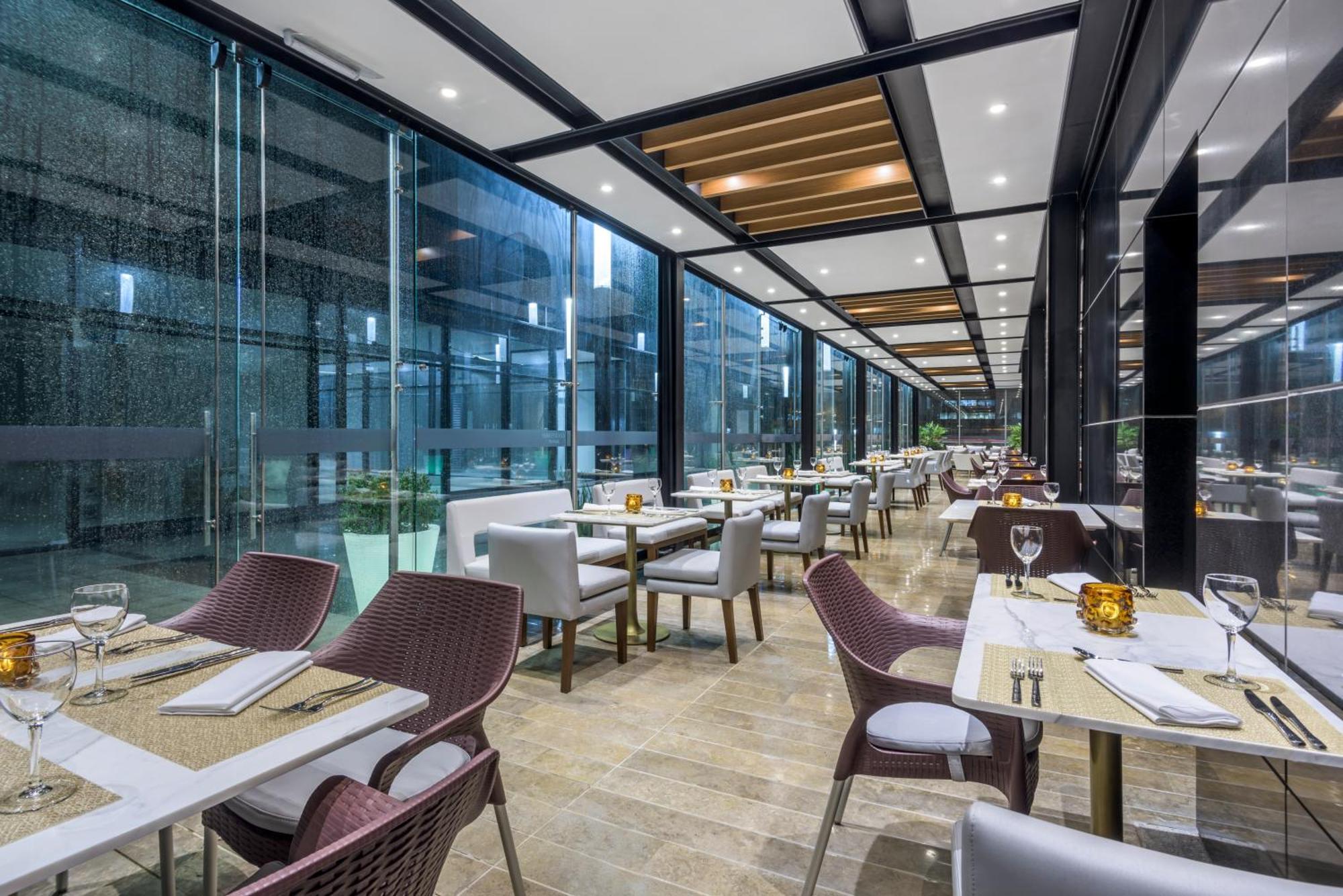 Courtyard By Marriott Bogota Airport Hotel Eksteriør billede