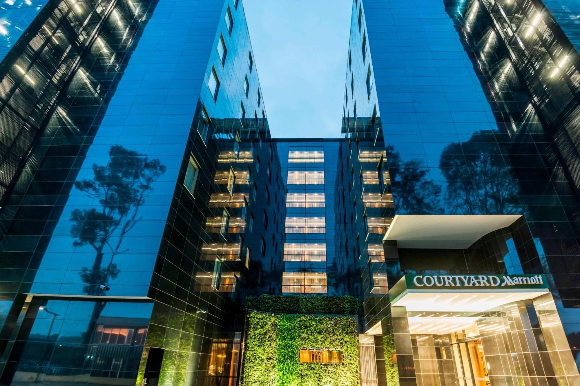 Courtyard By Marriott Bogota Airport Hotel Eksteriør billede